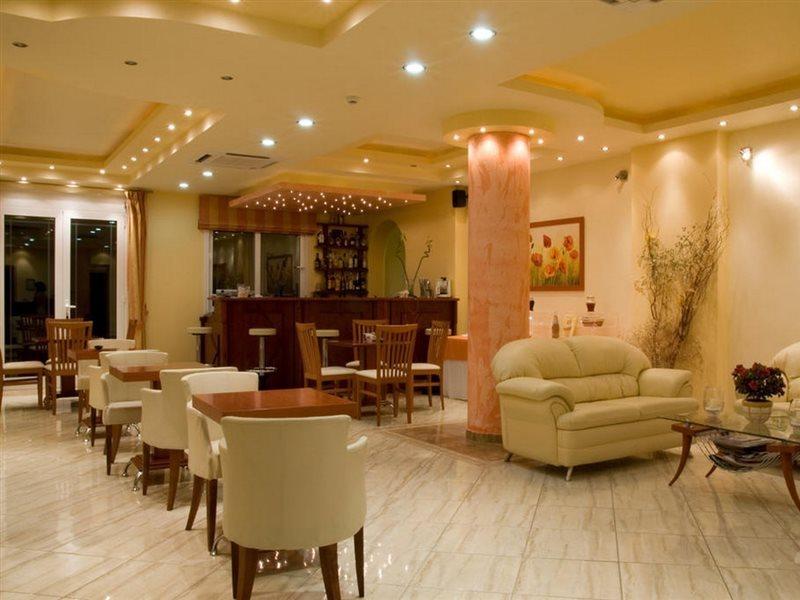 Lazaratos Hotel Kouvalata 외부 사진