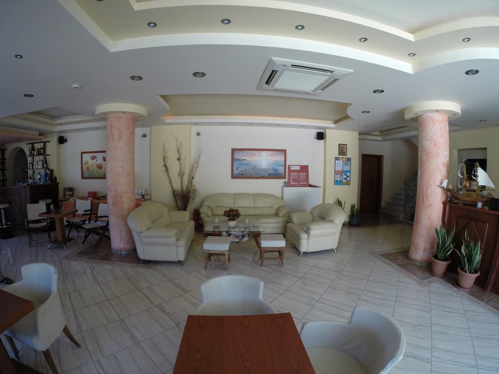 Lazaratos Hotel Kouvalata 외부 사진
