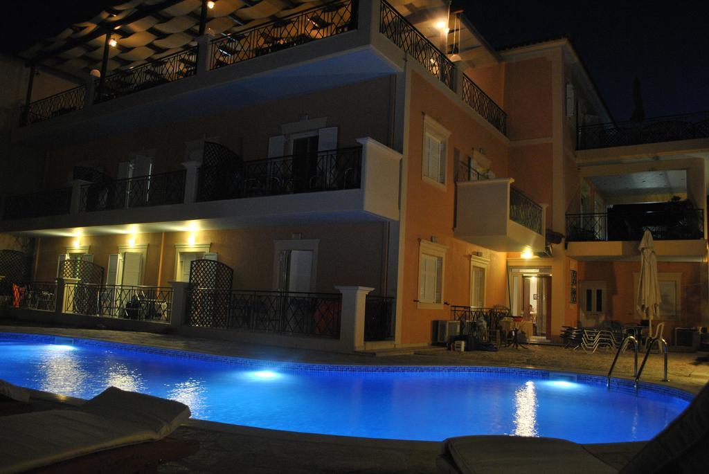 Lazaratos Hotel Kouvalata 외부 사진