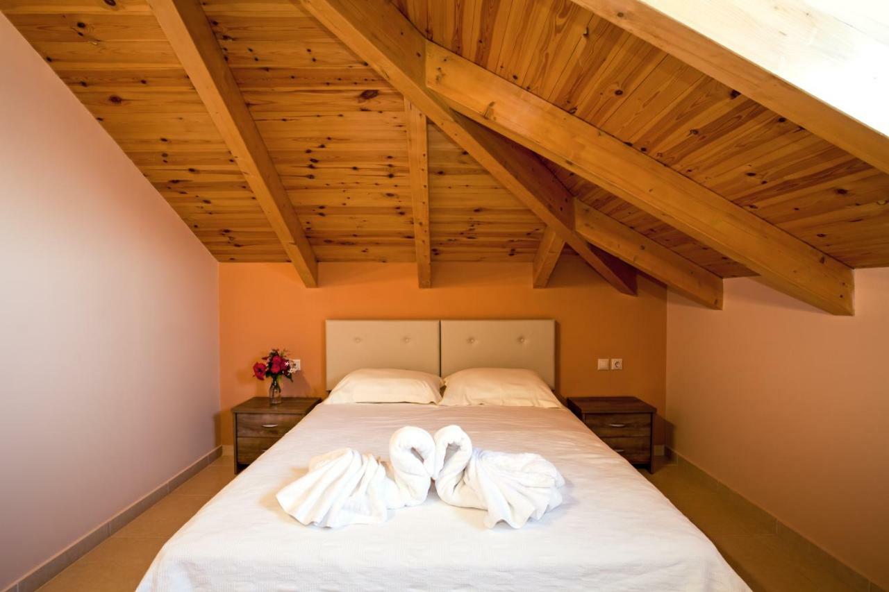 Lazaratos Hotel Kouvalata 외부 사진